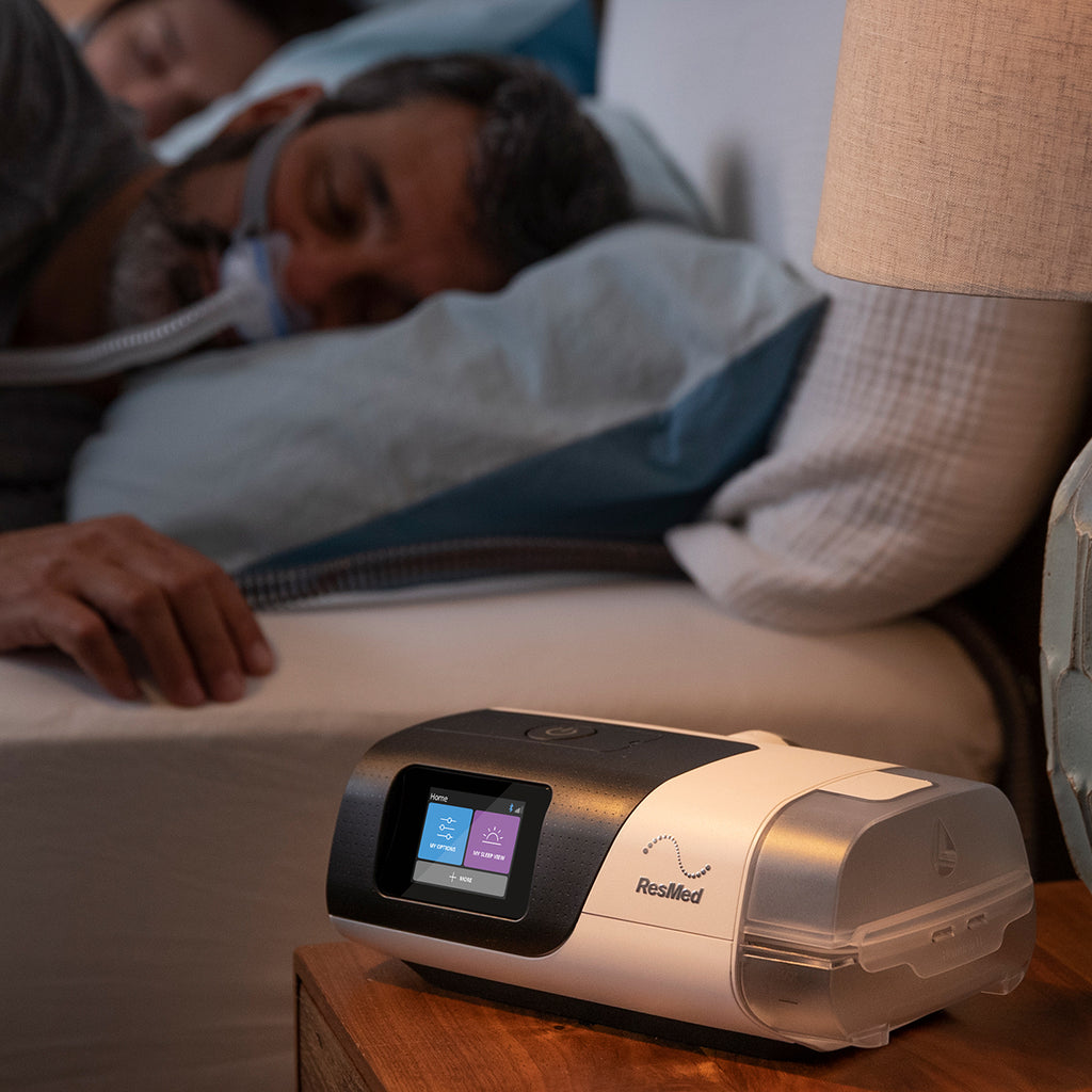 airsense 11 auto cpap on nightstand