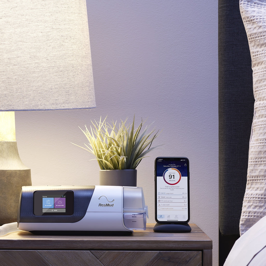 AirSense 11 AutoSet Auto-CPAP Machine Package with Heated Humidifier