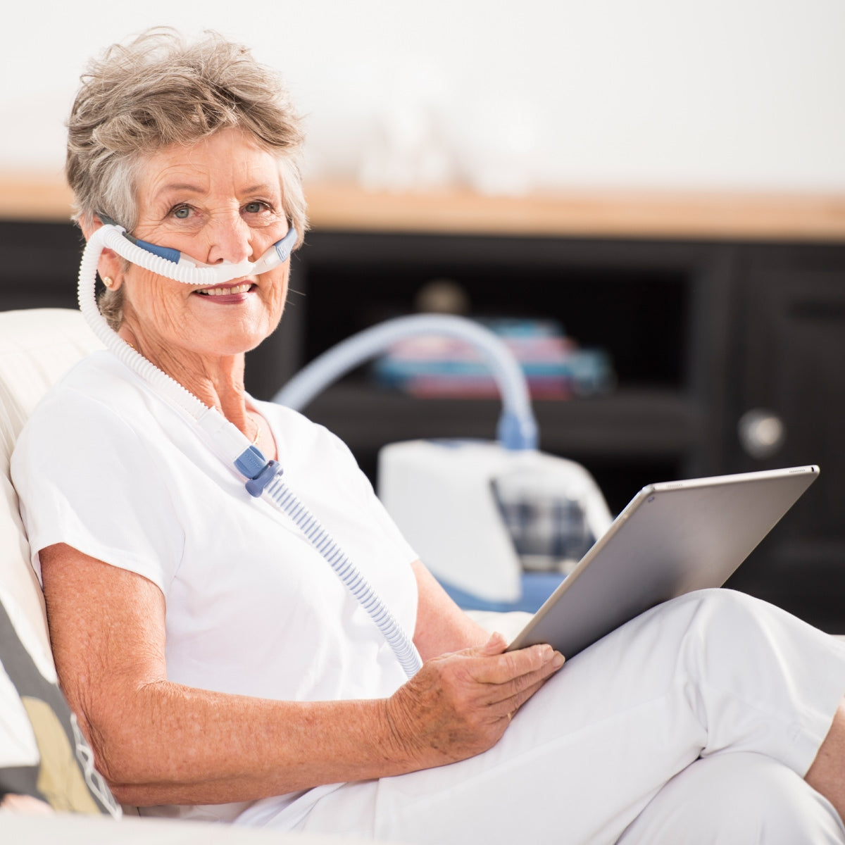 F&P myAIRVO 2 Humidified High Flow Generator System - Includes Free Cannula