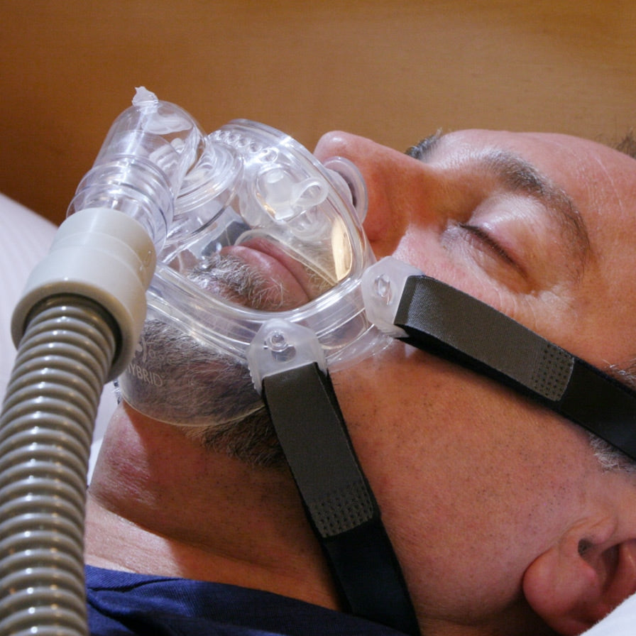hybrid cpap mask in use