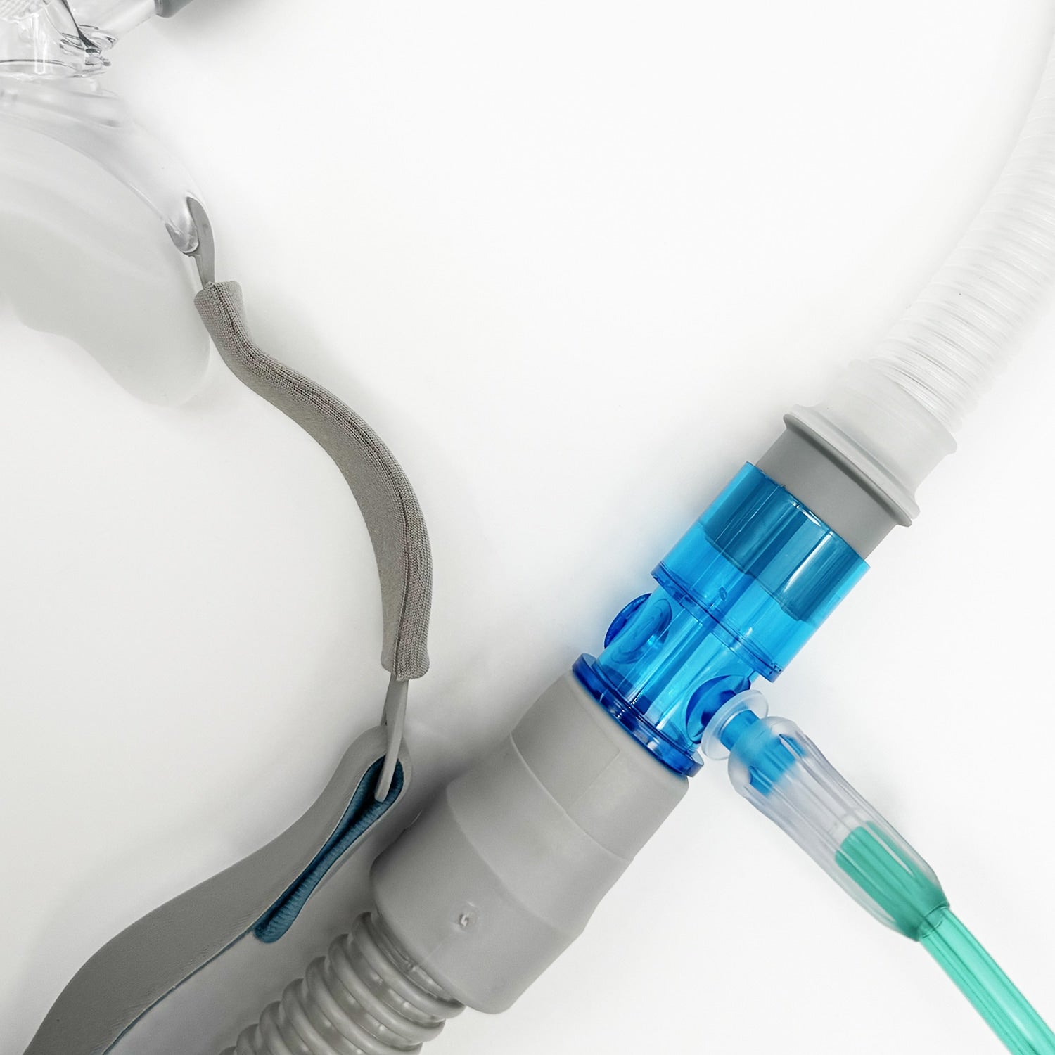 u-adapt oxygen enrichment connector with cpap tube and mask